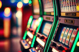 Antarmuka permainan arcade dengan pilihan kategori